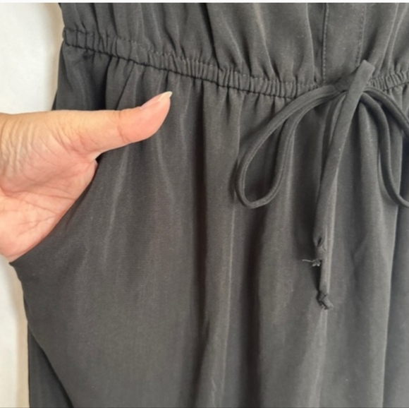 New Black Sleeveless Jumpsuit - Picture 8 of 10